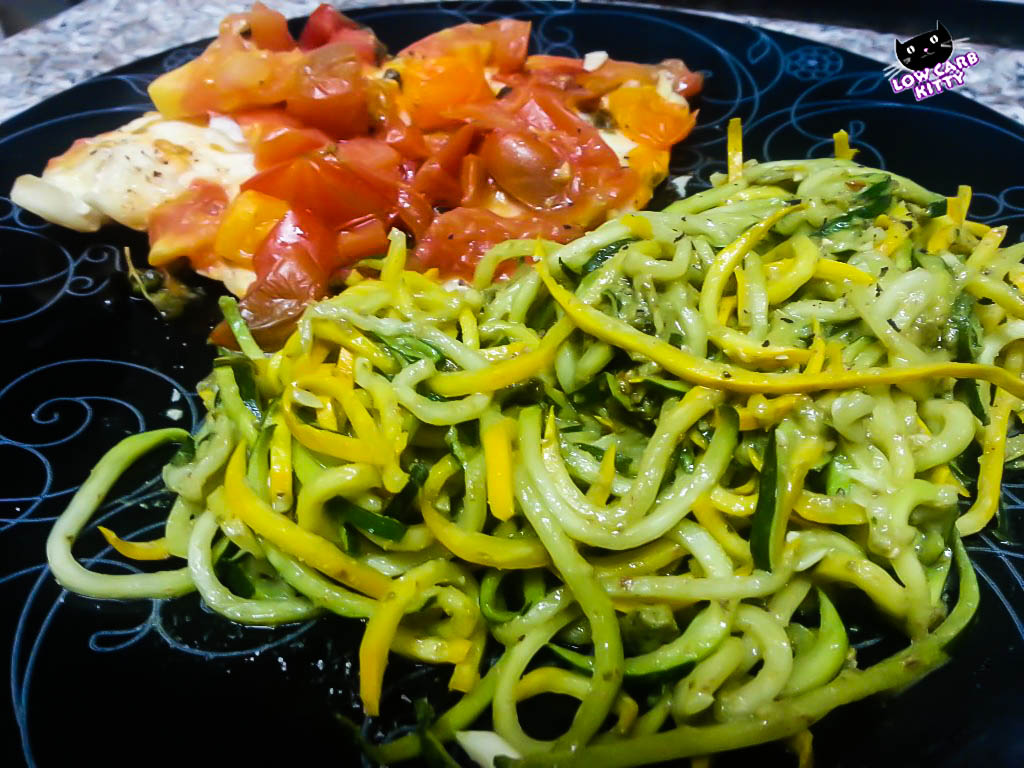 Veggie Noodle Maker - Make Best Zucchini Noodle, Zucchini Spaghetti, And  More